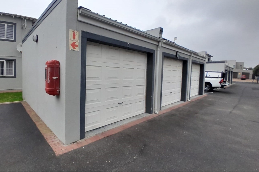 To Let 2 Bedroom Property for Rent in Parklands East Western Cape